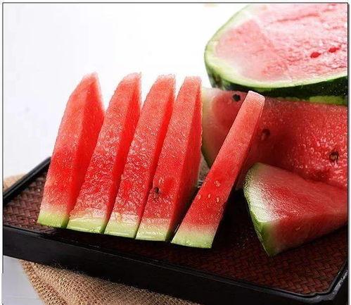 晨中学校吃瓜,揭秘校园里的那些“秘密”